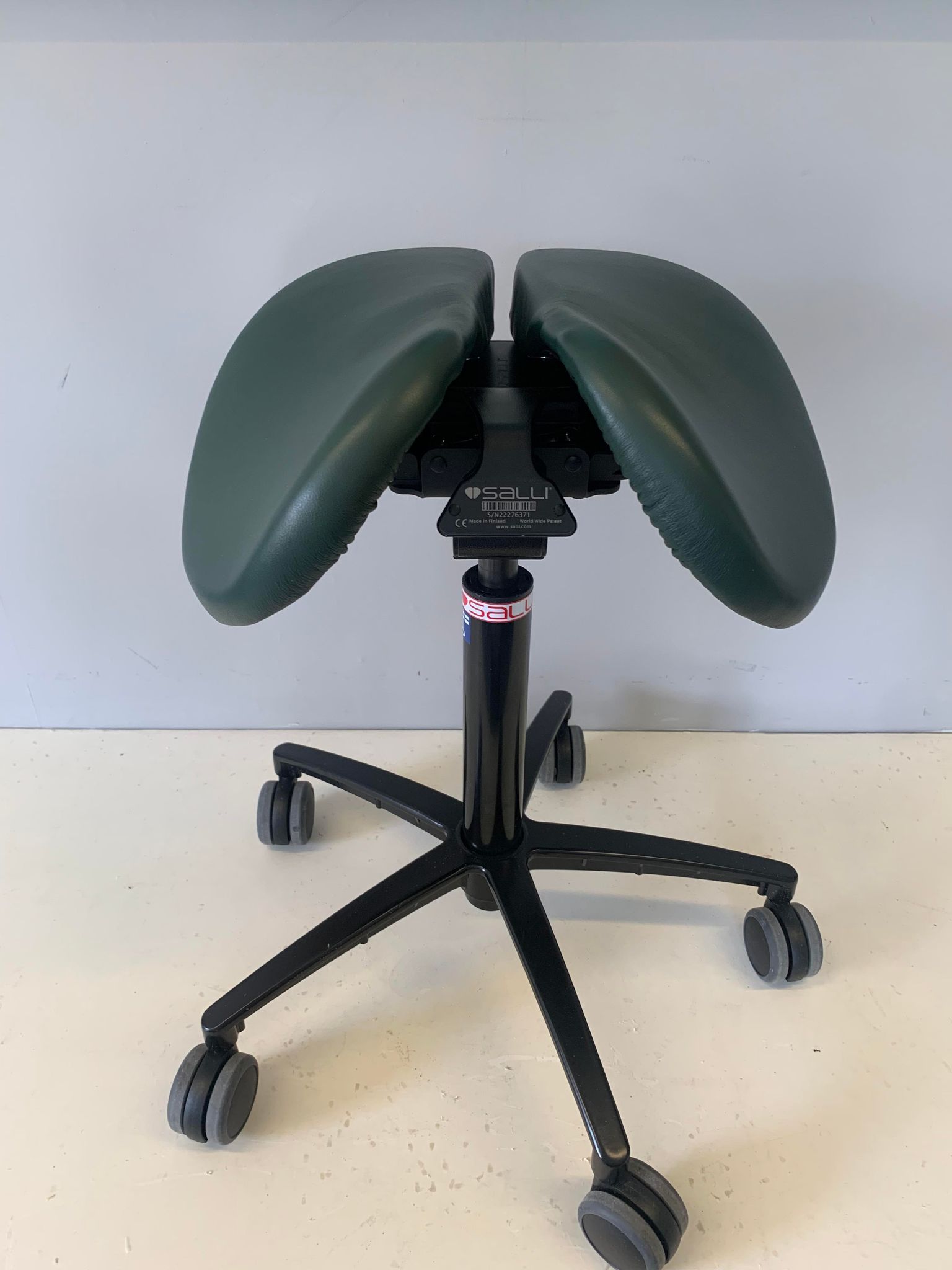 Salli Multiadjuster Saddle Stool